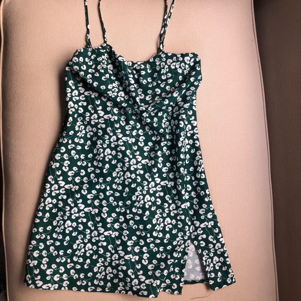 Green Floral Satin Dress w Slit